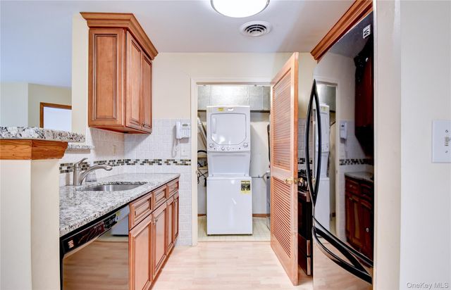 1906 Rosewood Court, Highland Mills, NY 10930