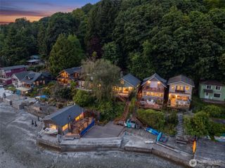 28243 Manzanita Beach Road SW, Vashon, WA 98070