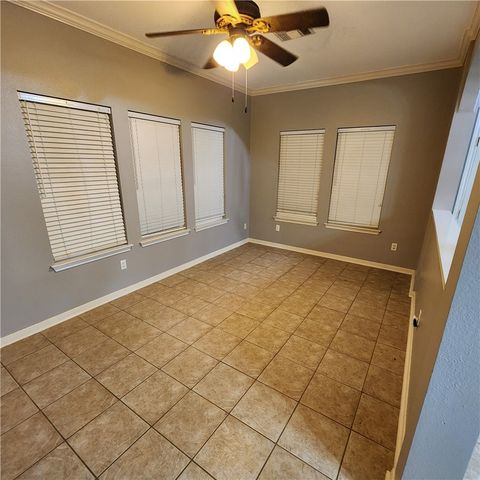 3009 Las Brisas St, Corpus Christi, TX 78414