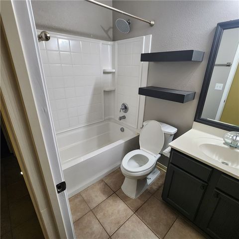 3009 Las Brisas St, Corpus Christi, TX 78414