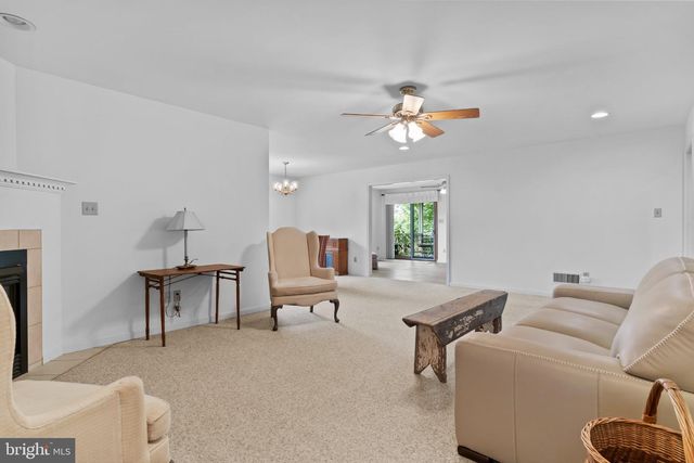 317 WOODVALE DR, Chambersburg, PA 17201