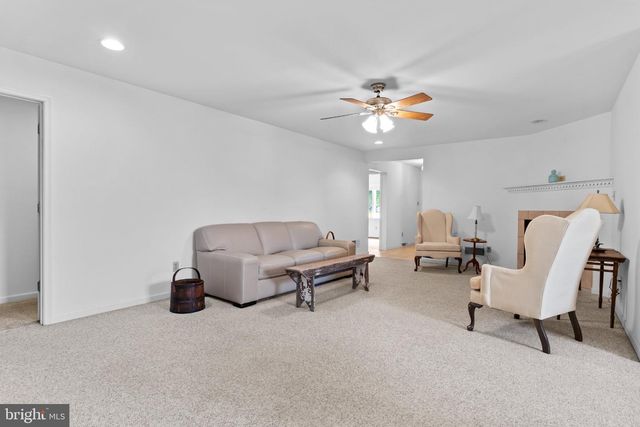 317 WOODVALE DR, Chambersburg, PA 17201