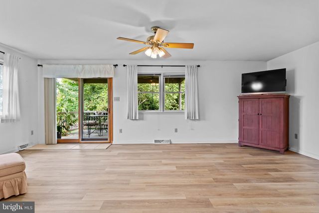 317 WOODVALE DR, Chambersburg, PA 17201