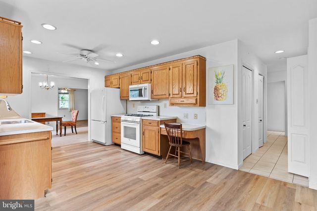 317 WOODVALE DR, Chambersburg, PA 17201