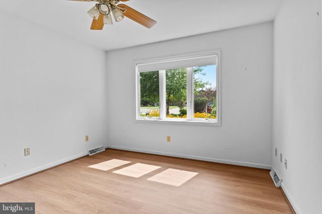 317 WOODVALE DR, Chambersburg, PA 17201
