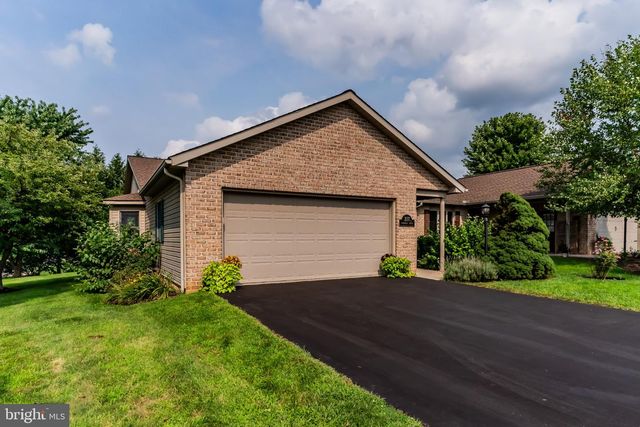 317 WOODVALE DR, Chambersburg, PA 17201