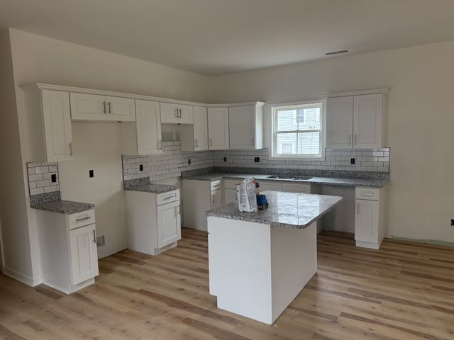 811 Gracey Ave, Clarksville, TN 37040