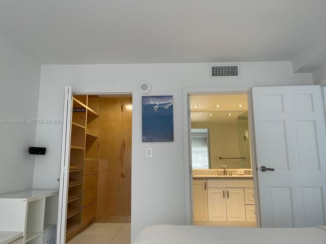 16909 N Bay Rd 716, Sunny Isles Beach, FL 33160