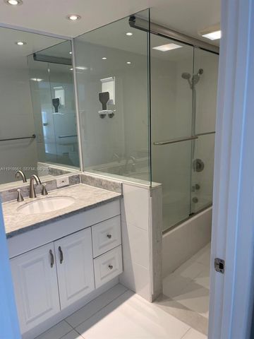 16909 N Bay Rd 716, Sunny Isles Beach, FL 33160