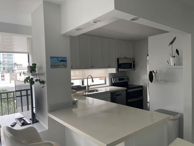 16909 N Bay Rd 716, Sunny Isles Beach, FL 33160