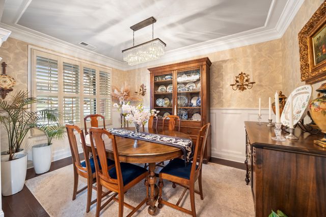 107 Village Cir, Lebanon, TN 37087