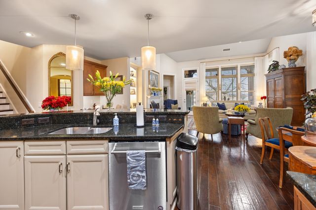 107 Village Cir, Lebanon, TN 37087