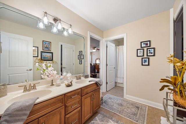 107 Village Cir, Lebanon, TN 37087