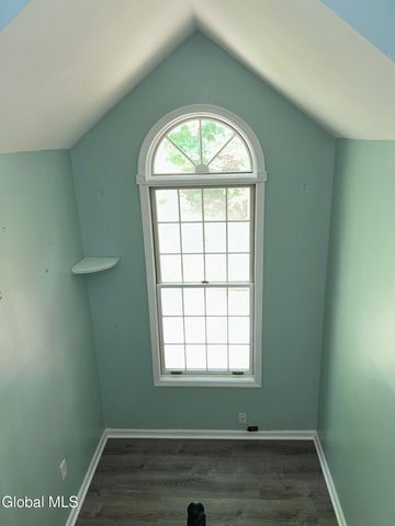 1 Southwest Way, Colonie, NY 12205