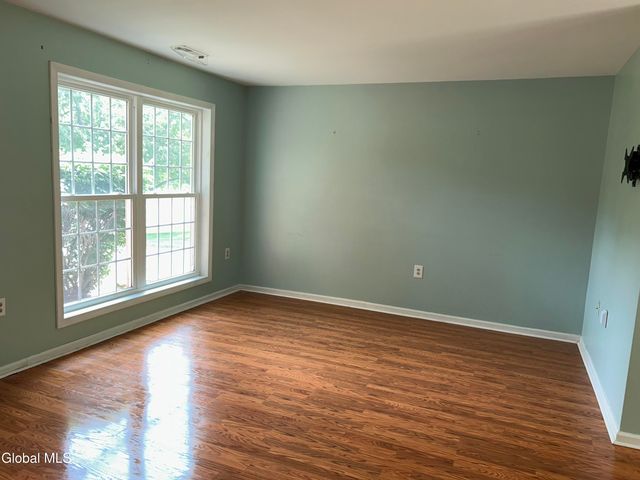 1 Southwest Way, Colonie, NY 12205