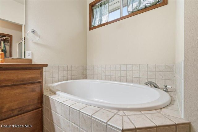 1224 W Bentwood LOOP, Coeur D'alene, ID 83815