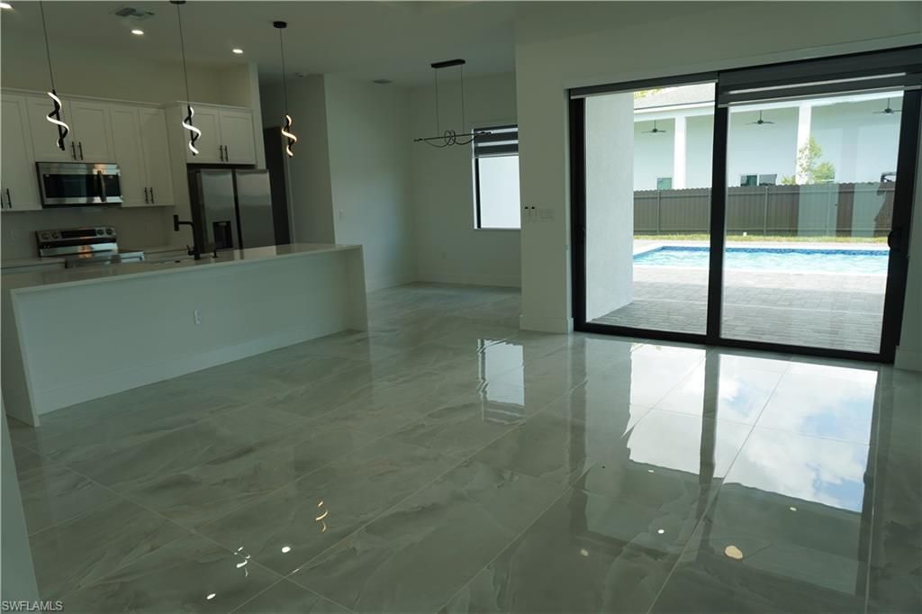 Image 11 of property listing at 2523 SW 18th AVE, Cape Coral, FL 33914
