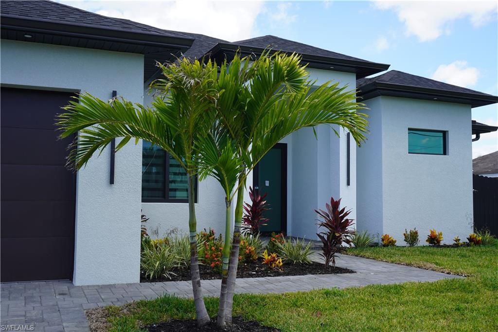 Image 3 of property listing at 2523 SW 18th AVE, Cape Coral, FL 33914