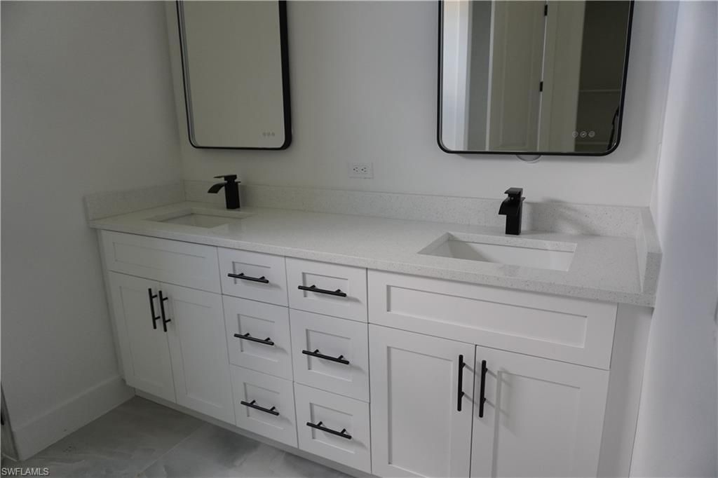 Image 31 of property listing at 2523 SW 18th AVE, Cape Coral, FL 33914