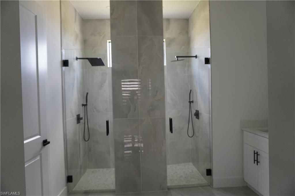 Image 35 of property listing at 2523 SW 18th AVE, Cape Coral, FL 33914