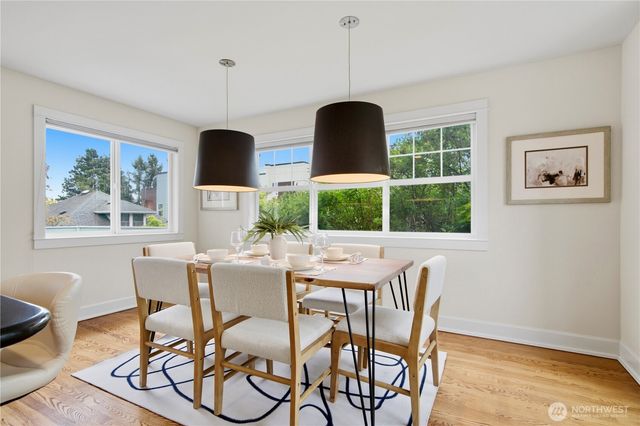 3813 23rd Avenue W, Seattle, WA 98199