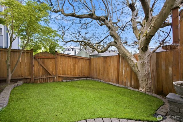 3813 23rd Avenue W, Seattle, WA 98199