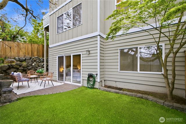 3813 23rd Avenue W, Seattle, WA 98199