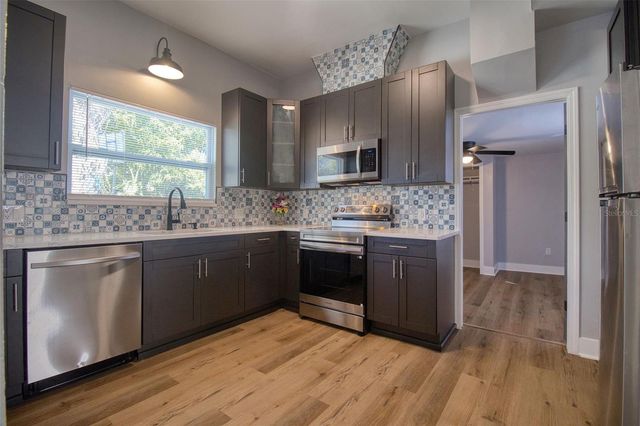 675 16TH AVENUE S 1, St Petersburg, FL 33701