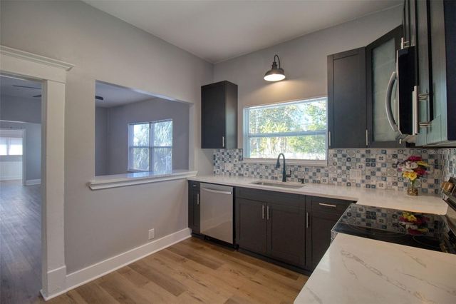 675 16TH AVENUE S 1, St Petersburg, FL 33701