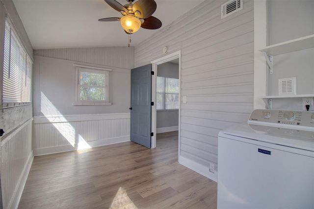 675 16TH AVENUE S 1, St Petersburg, FL 33701