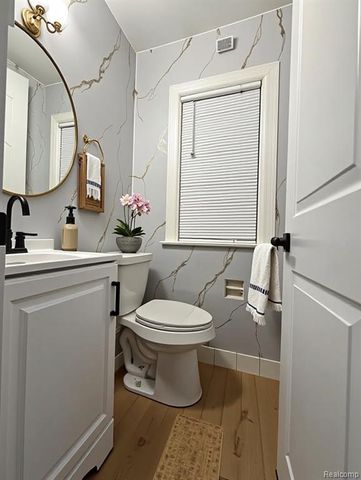 17545 Pennington Drive, Detroit, MI 48221