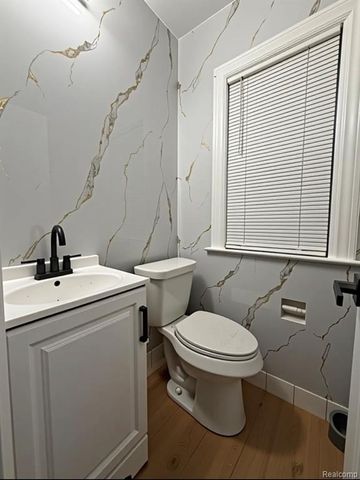 17545 Pennington Drive, Detroit, MI 48221