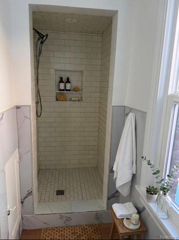 17545 Pennington Drive, Detroit, MI 48221