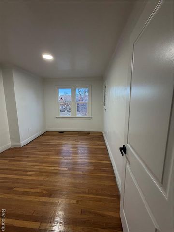 17545 Pennington Drive, Detroit, MI 48221