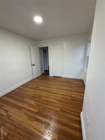 17545 Pennington Drive, Detroit, MI 48221