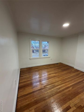 17545 Pennington Drive, Detroit, MI 48221