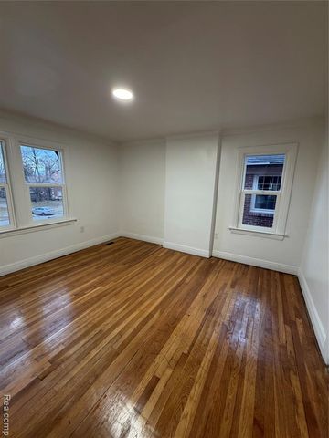 17545 Pennington Drive, Detroit, MI 48221