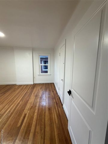 17545 Pennington Drive, Detroit, MI 48221