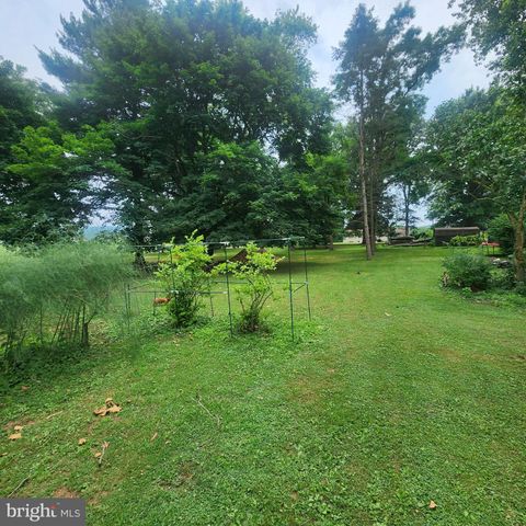 493 CRISWELL DRIVE, Boiling Springs, PA 17007