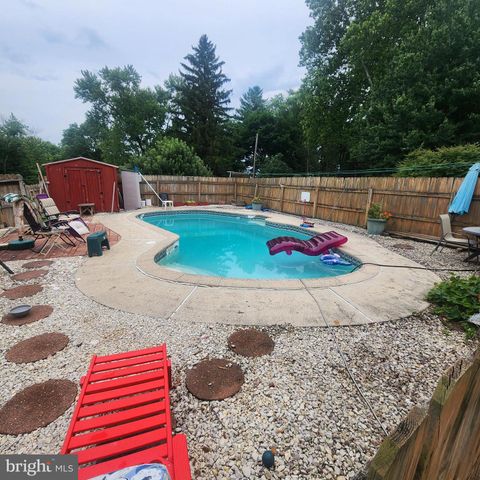 493 CRISWELL DRIVE, Boiling Springs, PA 17007