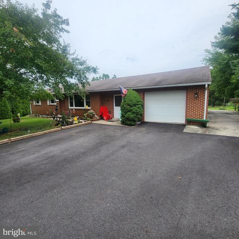 493 CRISWELL DRIVE, Boiling Springs, PA 17007