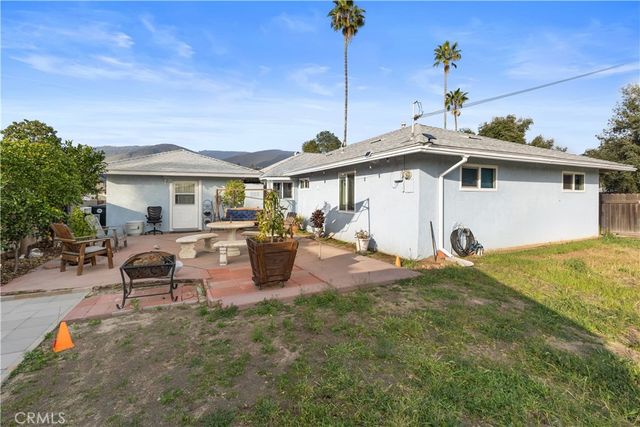 1189 Mesa Verde, San Bernardino, CA 92404