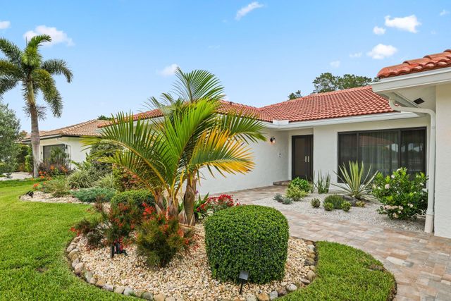 20195 Back 9 Drive, Boca Raton, FL 33498