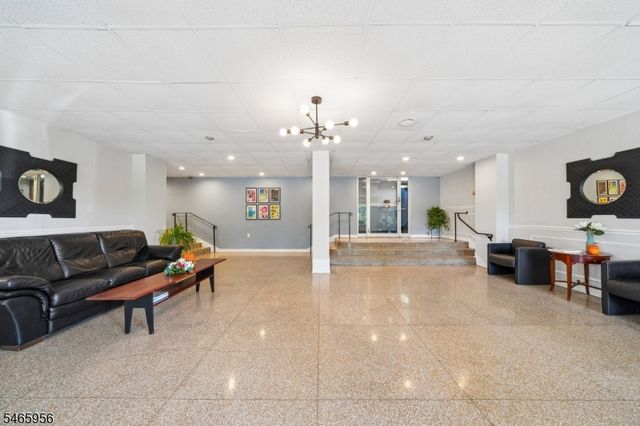 415 Claremont Ave 1G, Montclair Twp., NJ 07042