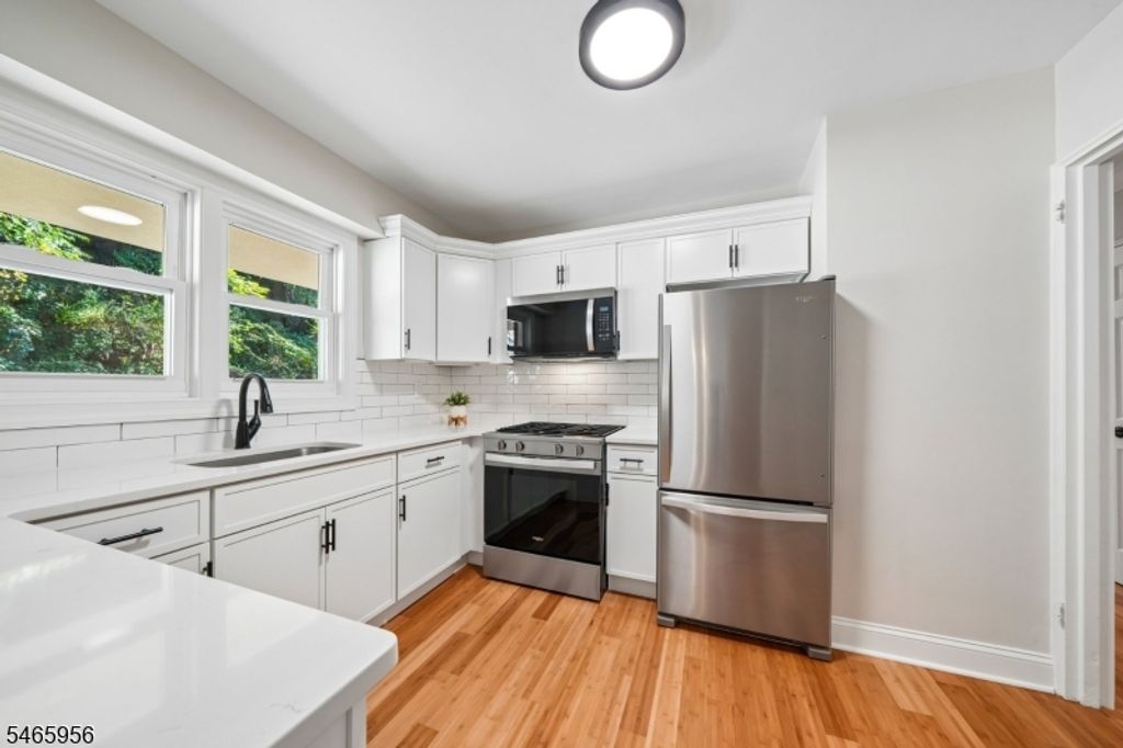 415 Claremont Ave 1G, Montclair Twp., NJ 07042 — photo 3