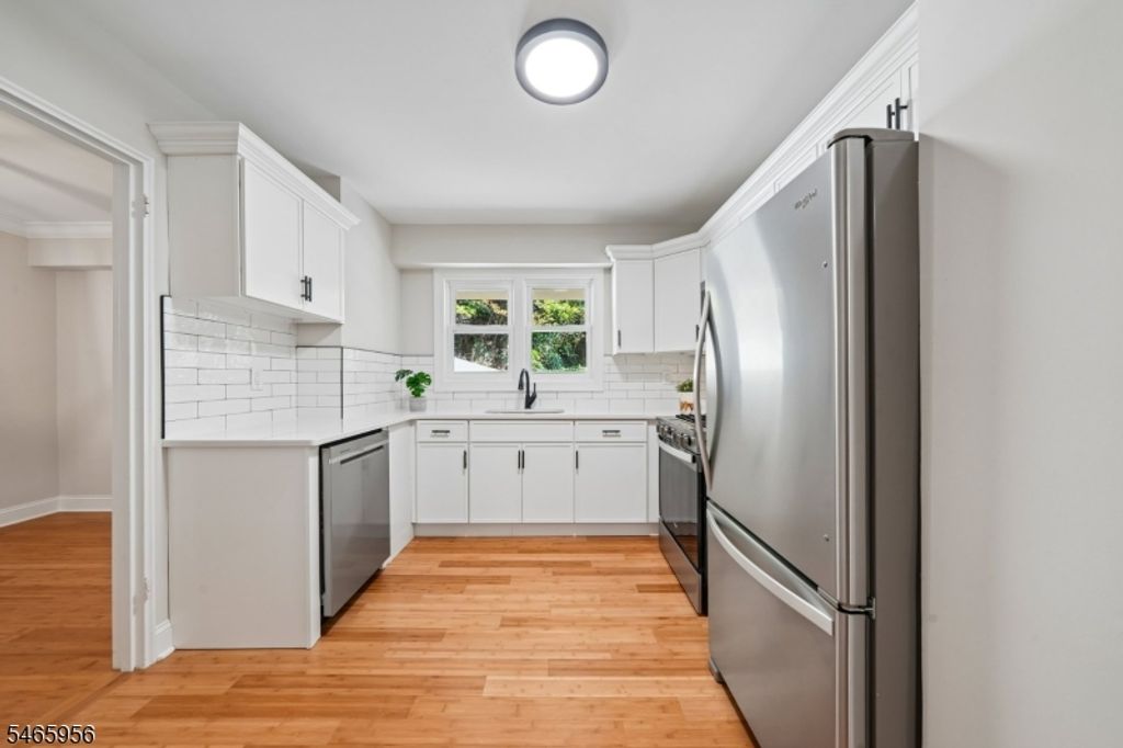 415 Claremont Ave 1G, Montclair Twp., NJ 07042 — photo 4