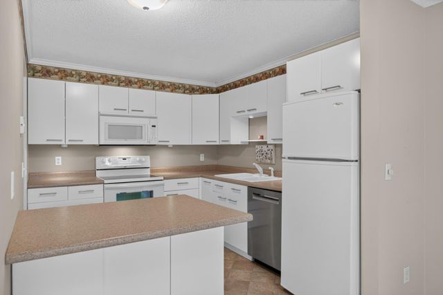 14358 Fairway Drive, Eden Prairie, MN 55344