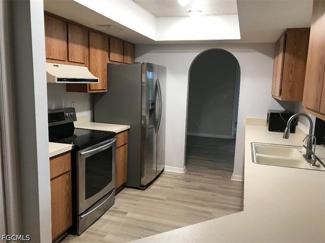 1726 SE 10th PL, Cape Coral, FL 33990