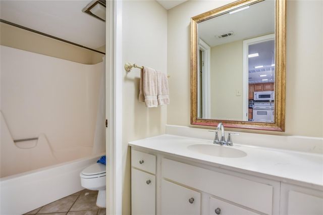 207 Hi CIR N 112, Horseshoe Bay, TX 78657