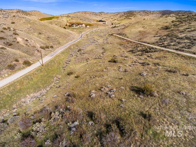 8560 N Lost Sage Lane, Boise, ID 83714